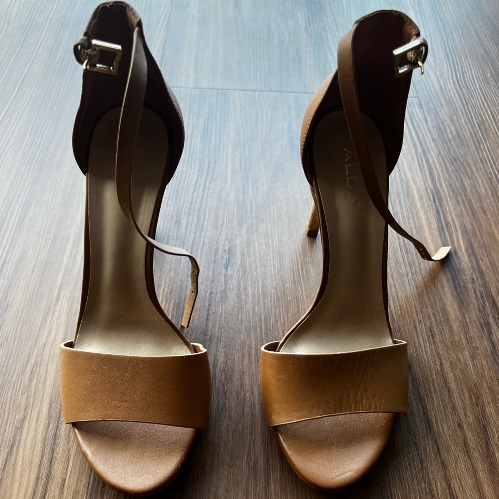Size 6 brown strappy heels